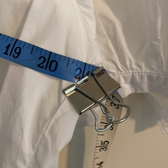 Very J Cotton Poplin, cropped large collar button down sz Med - Picture 5 of 7